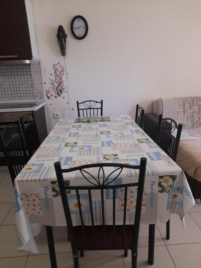 Christina Apartment Νεα Περαμοσ Néa Péramos المظهر الخارجي الصورة