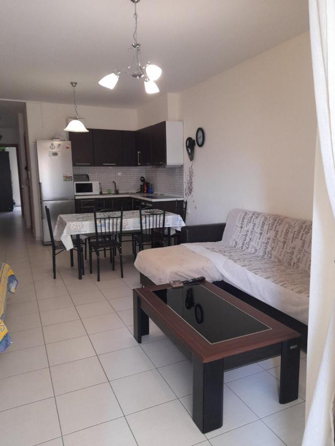 Christina Apartment Νεα Περαμοσ Néa Péramos المظهر الخارجي الصورة